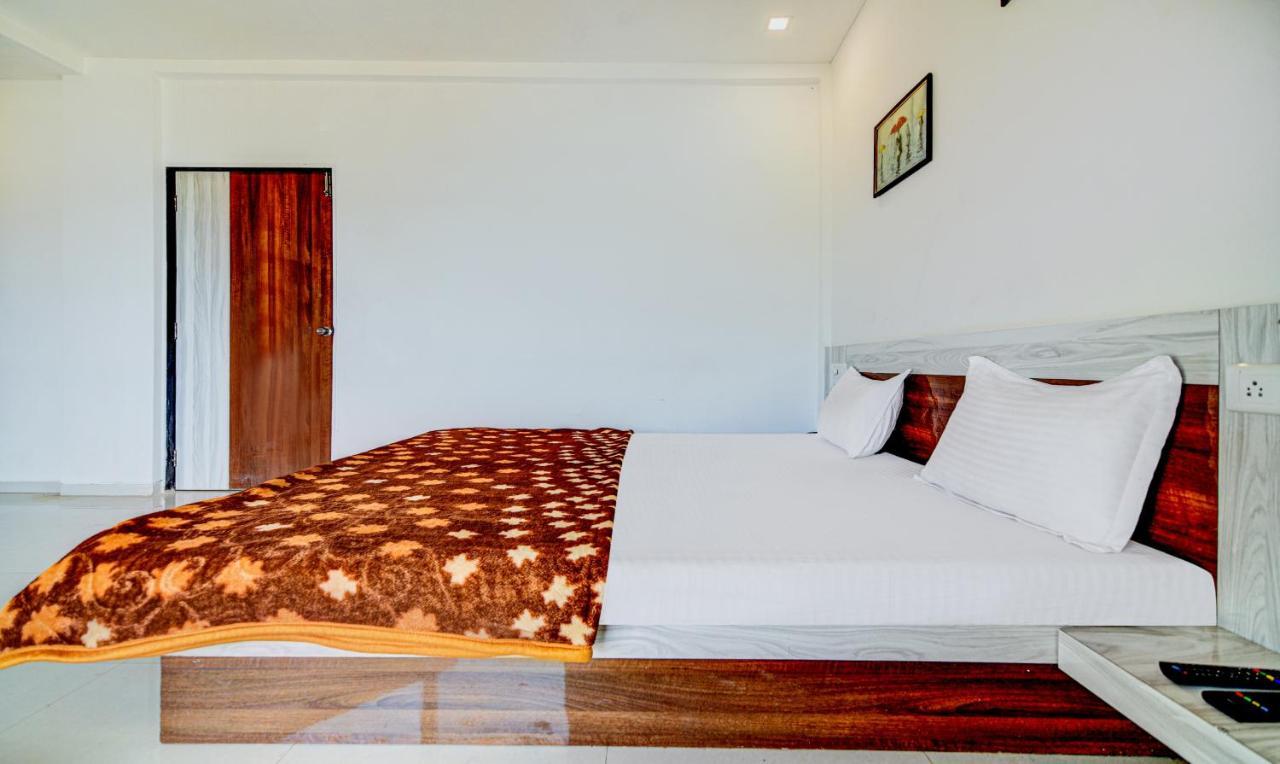 Aditya Hill View Inn ماهاباليشوار المظهر الخارجي الصورة