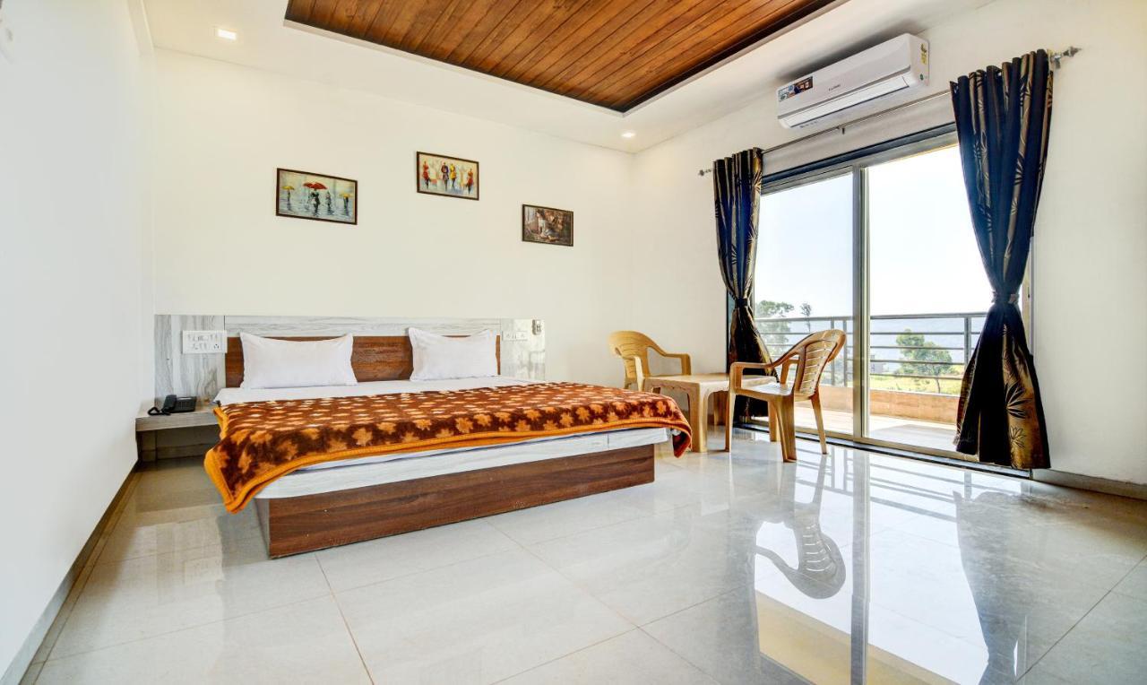 Aditya Hill View Inn ماهاباليشوار المظهر الخارجي الصورة